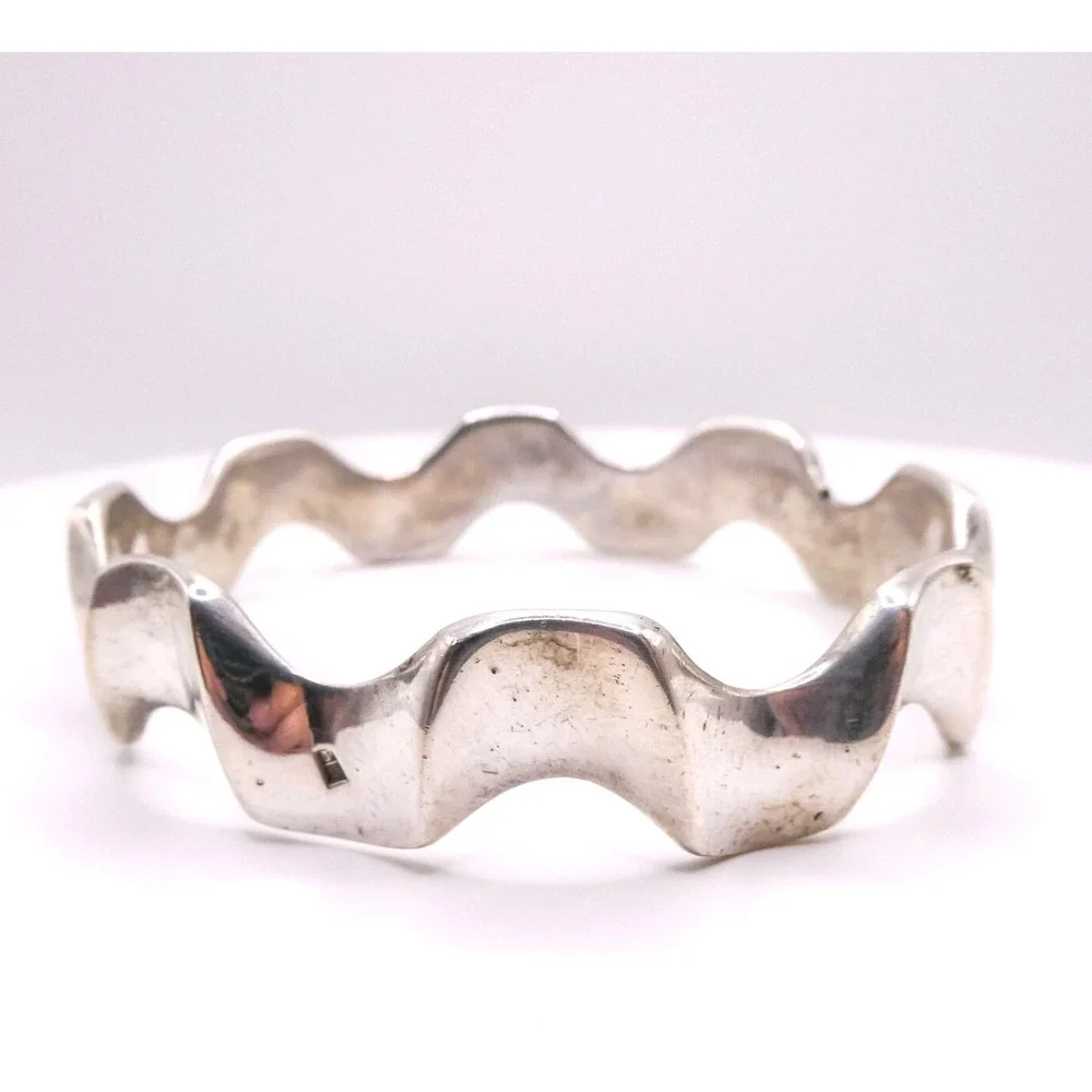 Solid Sterling Silver 925 Egyptian Wave Modernist Bracelet Heavy 52 Grams 8.5